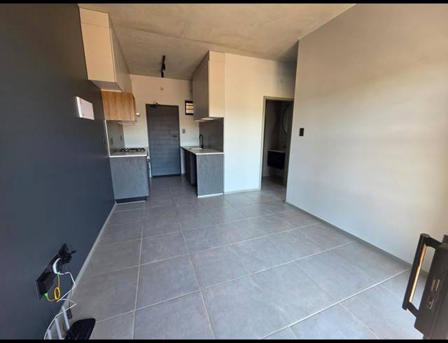 2 BEDROOM PROPERTY TO RENT IN WATERKLOOF RIDGE